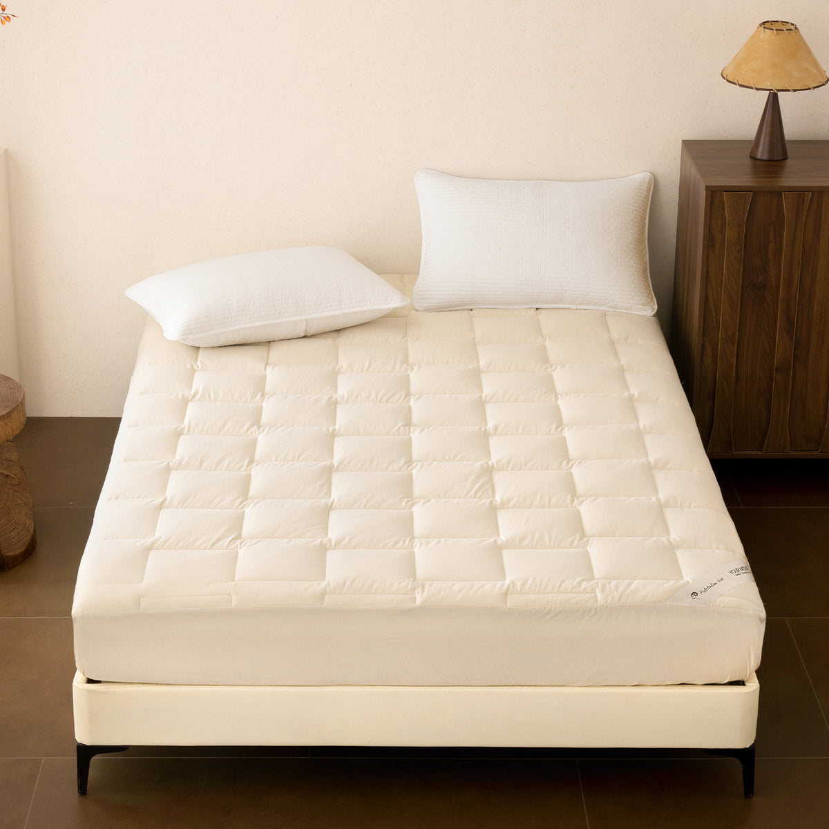 YOUR MOON Wool Mattress Pad Queen, 51% Australian Wool, 200GSM-White Natural Cotton Cover, Quilted Wool Mattress Pad, Fitted Mattress Bed Cover with 16-Inch Deep Pocket