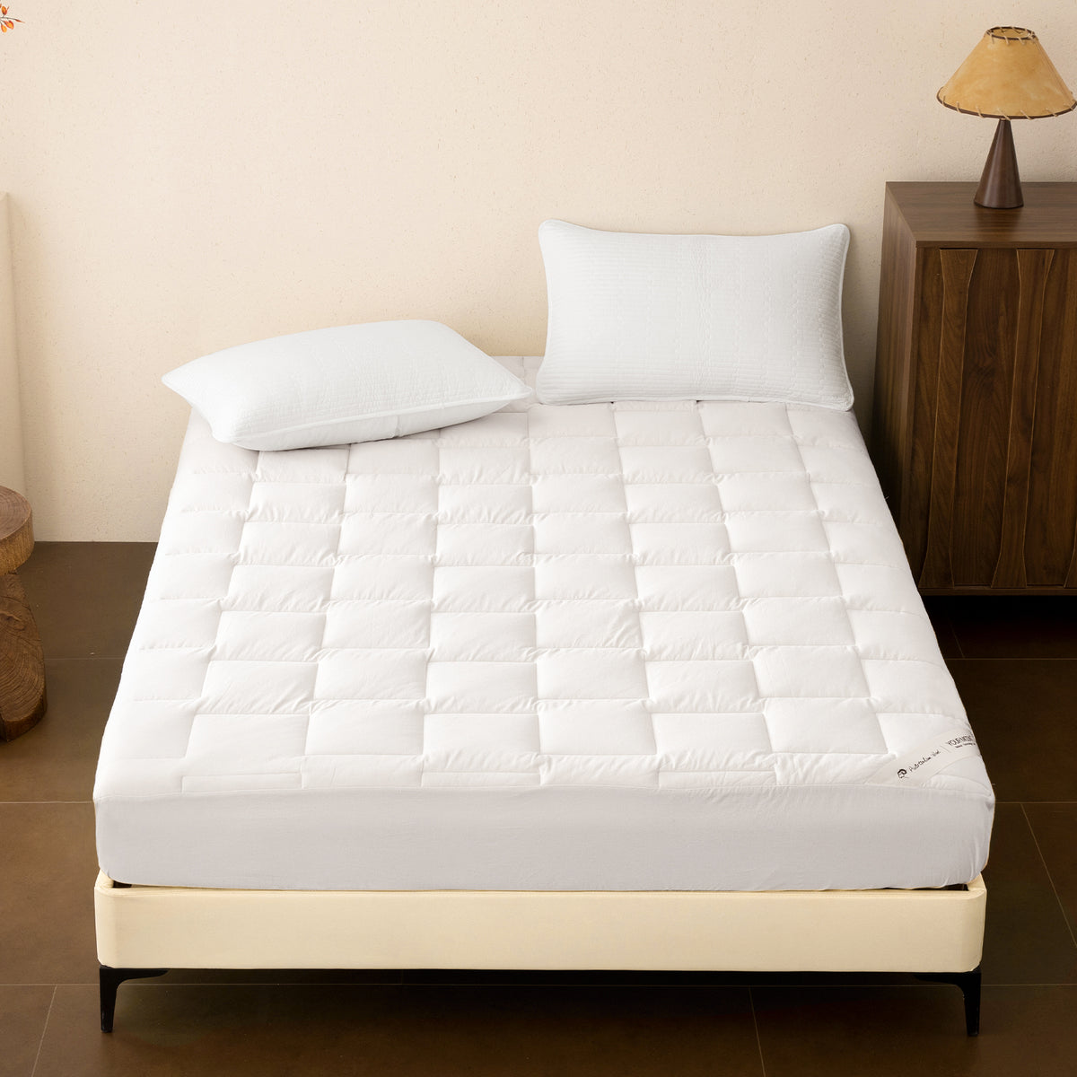 YOUR MOON Wool Mattress Pad Queen, 51% Australian Wool, 200GSM-White Natural Cotton Cover, Quilted Wool Mattress Pad, Fitted Mattress Bed Cover with 16-Inch Deep Pocket
