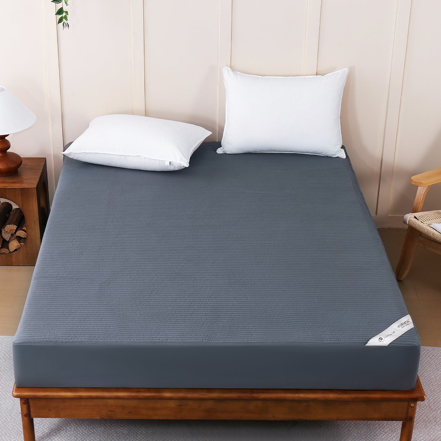 YOUR MOON 100% Wool Mattress Pad Queen, Natural Cotton Cover, White 200 GSM Australian Wool Filling, Quilted Wool Mattress Pad, Fitted Mattress Bed Cover with 16-Inch Deep Pocket