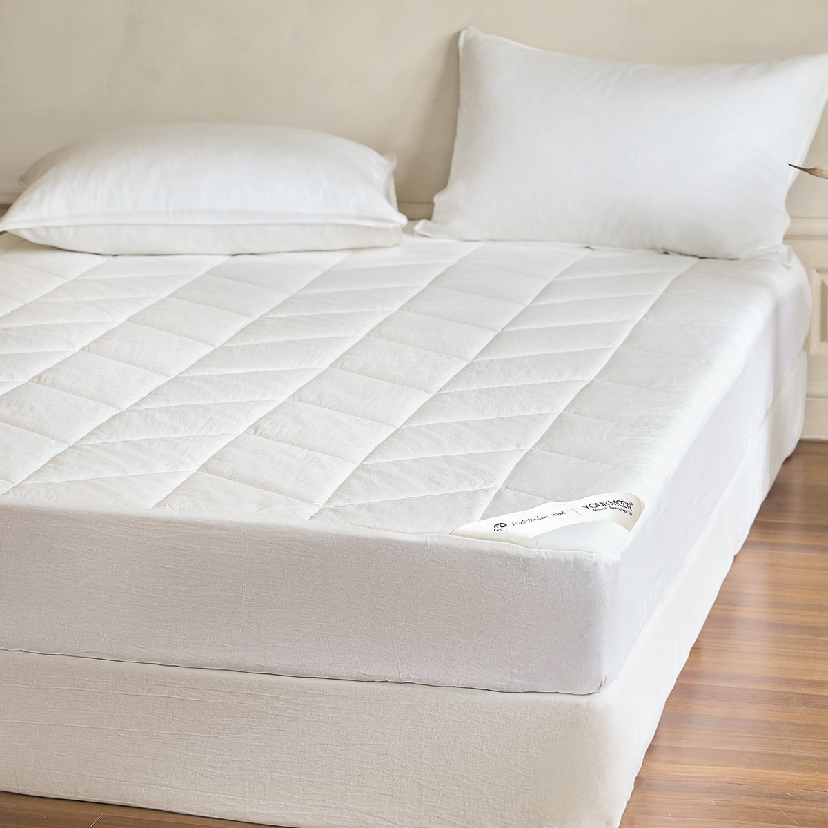 YOUR MOON Natural Wool Mattress Pad Queen Size, 100% Australian Wool Filling Mattress Topper, 200GSM Quilted Fitted Mattress Bed Cover, Breathable Cotton Cover with 16" Deep Pocket(White)