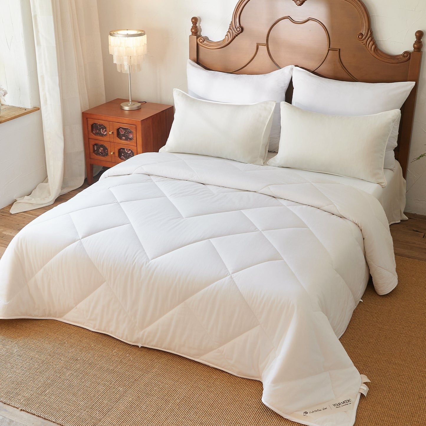 YOUR MOON All Season Wool Comforter Queen Size, Cotton Shell, White 100% Australian Wool Filling, 300 GSM Medium Weight, Soft Breathable Wool Duvet Insert for Year-Round Use, 90 x 90 in